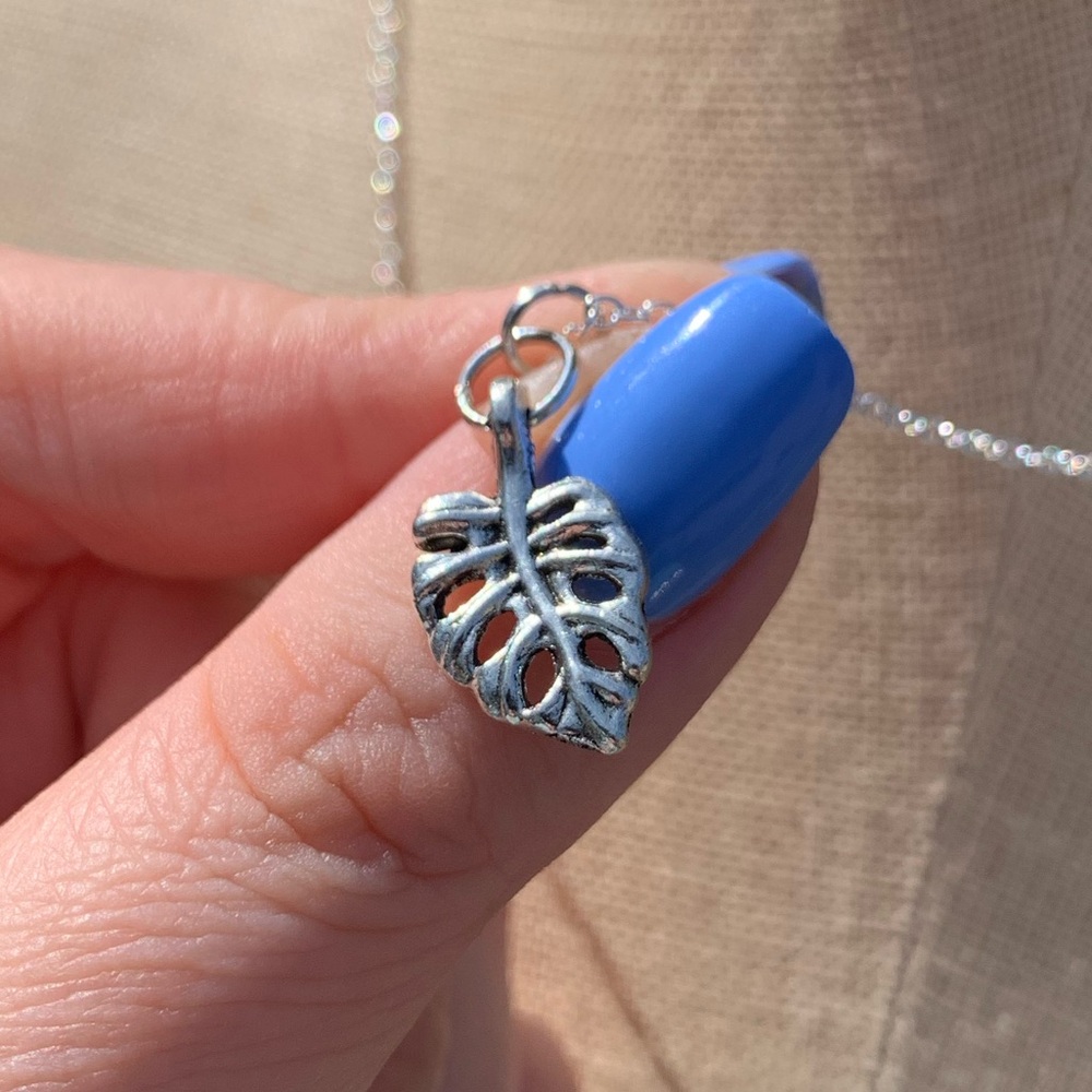 NWT Sterling Silver Plated Chain & Alloy Monstera Plant Leaf Charm Necklace - Picture 9 of 12